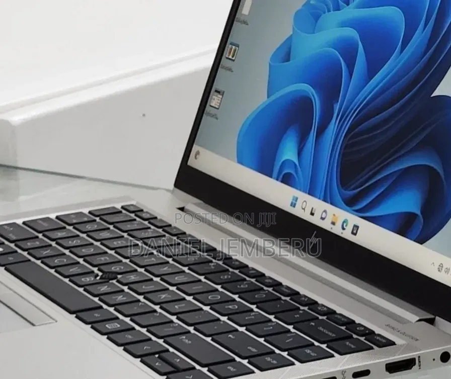 New Laptop HP EliteBook 845 G8 16GB AMD Ryzen 5 SSD 512GB
