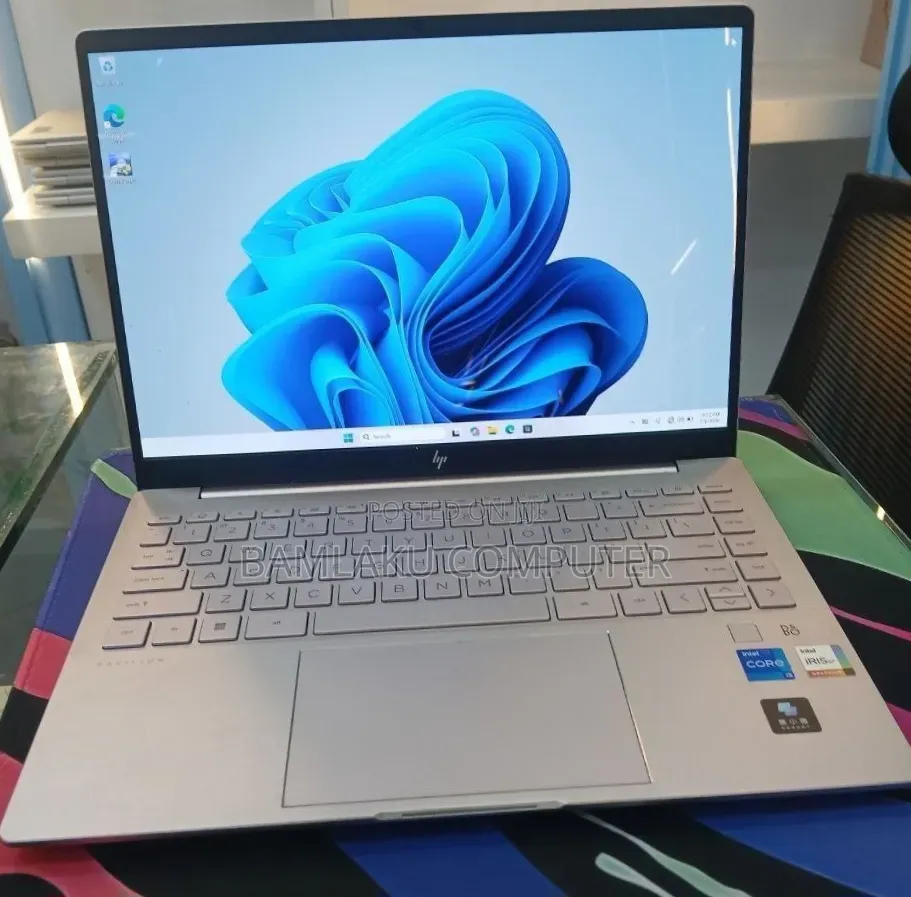 New Laptop HP Stream Notebook 16GB Intel Core i7 SSD 512GB