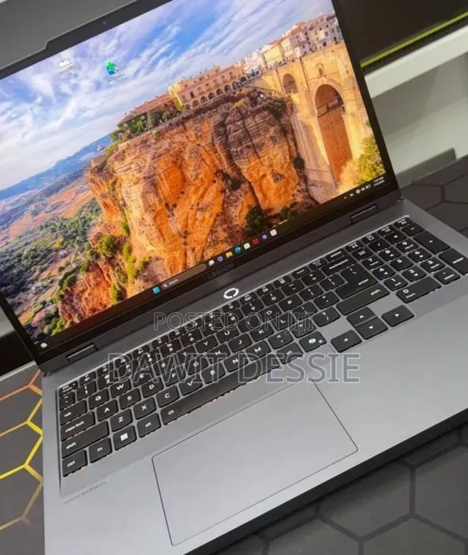 New Laptop Lenovo Legion 5 32GB Intel Core Ultra 9 SSD 1T