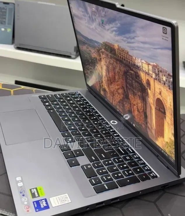 New Laptop Lenovo Legion 5 32GB Intel Core Ultra 9 SSD 1T