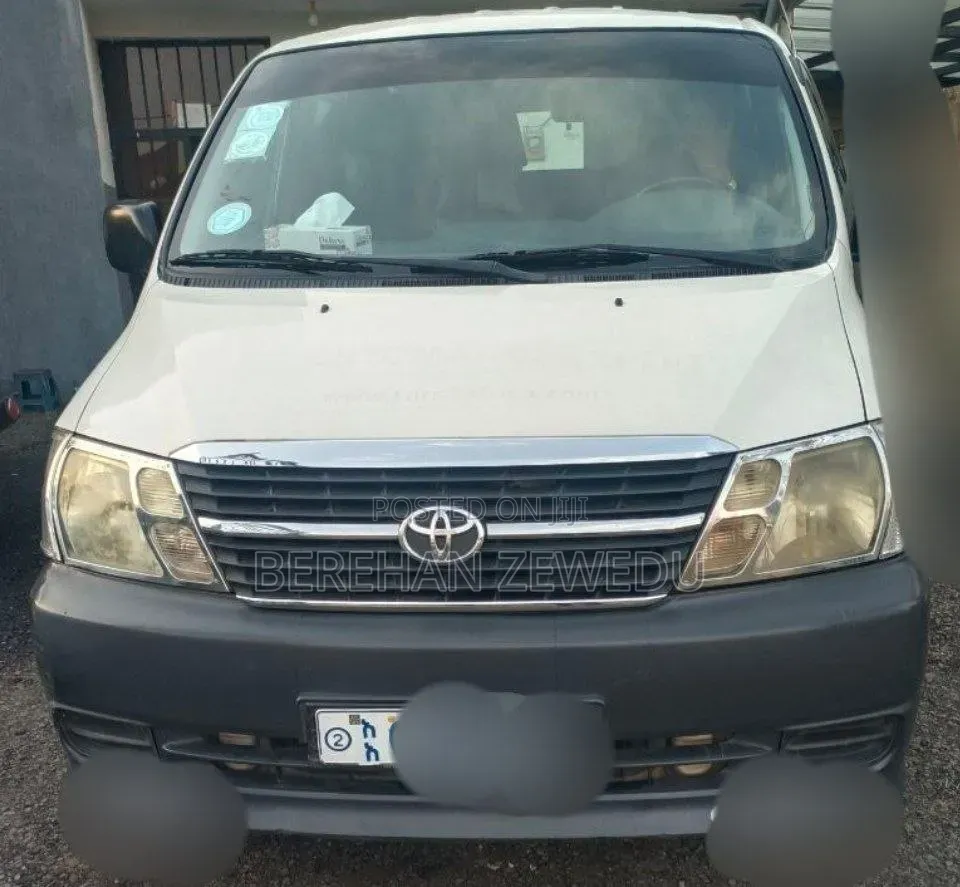 Toyota Hilux 2011 White