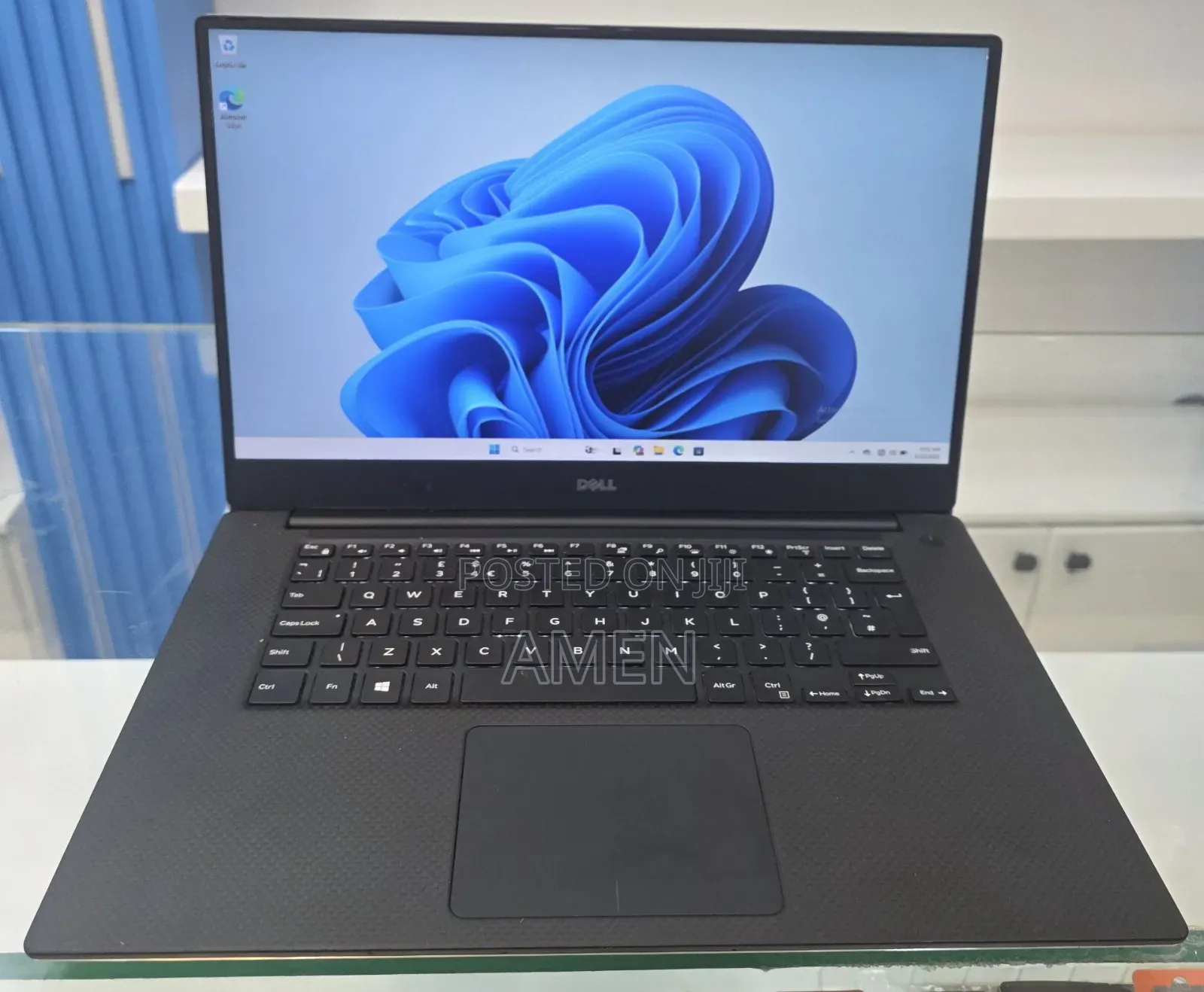 New Laptop Dell 16GB Intel Core i7 SSD 512GB