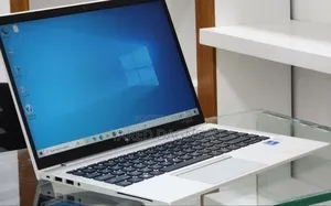 New Laptop HP EliteBook 840 G8 16GB Intel Core i5 SSD 512GB