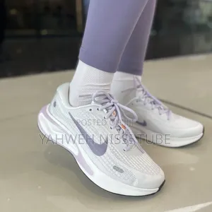 Nike Journey Run Road Running White/Barely