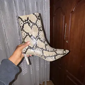 H M Brand Boots