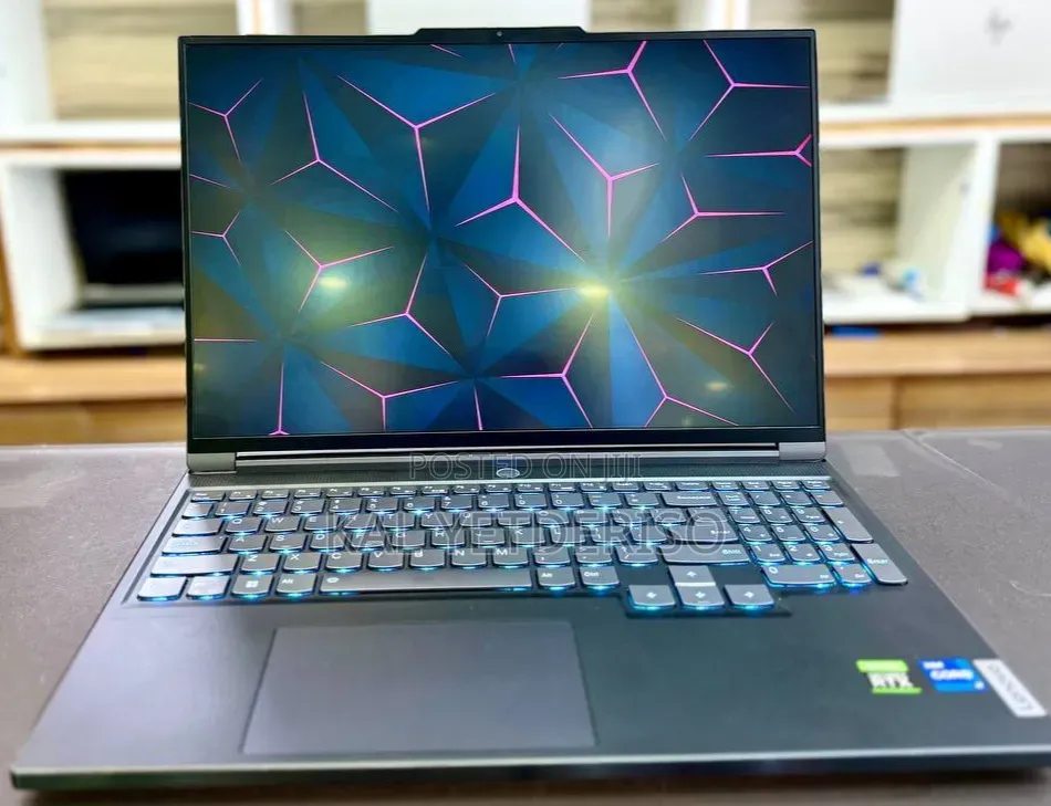 New Laptop Lenovo 16GB Intel Core i7 SSD 512GB