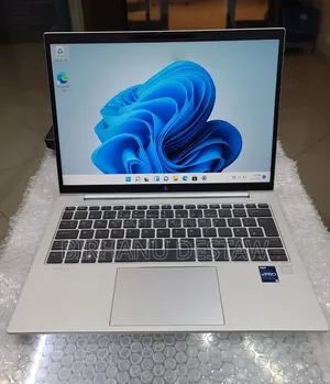 New Laptop HP EliteBook 830 G9 16GB Intel Core i5 SSD 512GB