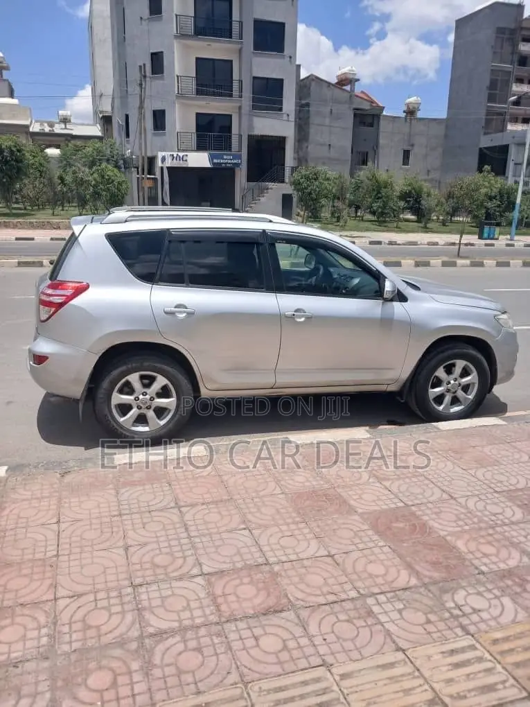 Toyota RAV4 2012 Silver