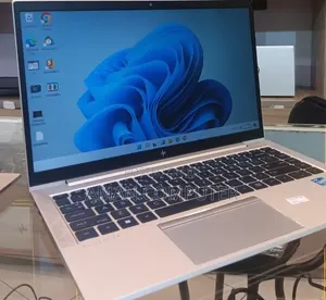 New Laptop HP EliteBook 840 G8 16GB Intel Core i5 SSD 512GB