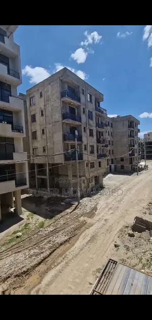 3bdrm Apartment in Sunshine Realstate, Lideta for sale
