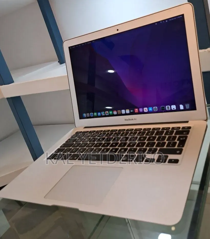 New Laptop Apple MacBook Air 2017 8GB Intel Core i5 SSD 128GB