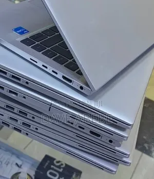 New Laptop HP EliteBook 830 G8 16GB Intel Core i5 SSD 512GB