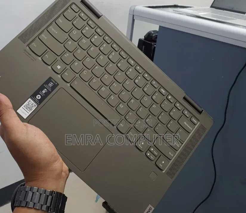 New Laptop Lenovo 8GB Intel Core i5 SSD 512GB