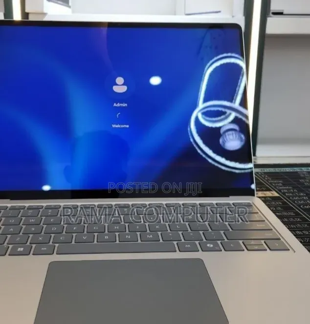 New Laptop Microsoft Surface 16GB SSD 512GB
