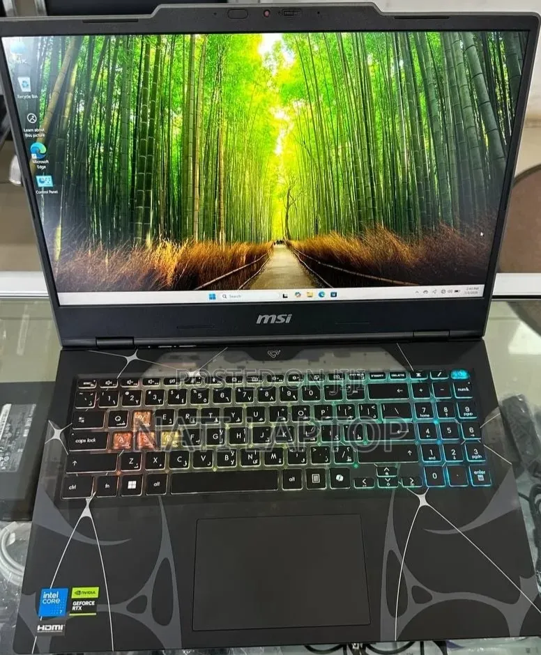 New Laptop MSI Cyborg 15 16GB Intel Core 7 SSD 512GB