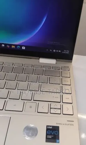 New Laptop HP Envy x360 8GB Intel Core i7 SSD 512GB