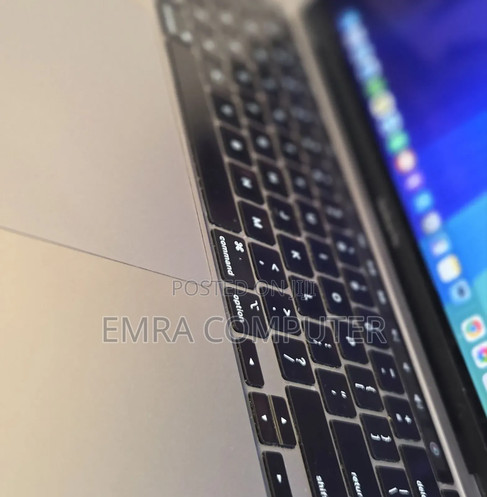New Laptop Apple MacBook Pro 2020 M1 16GB Apple M1 Pro SSD 512GB
