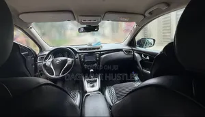 Nissan Qashqai 2017 Brown