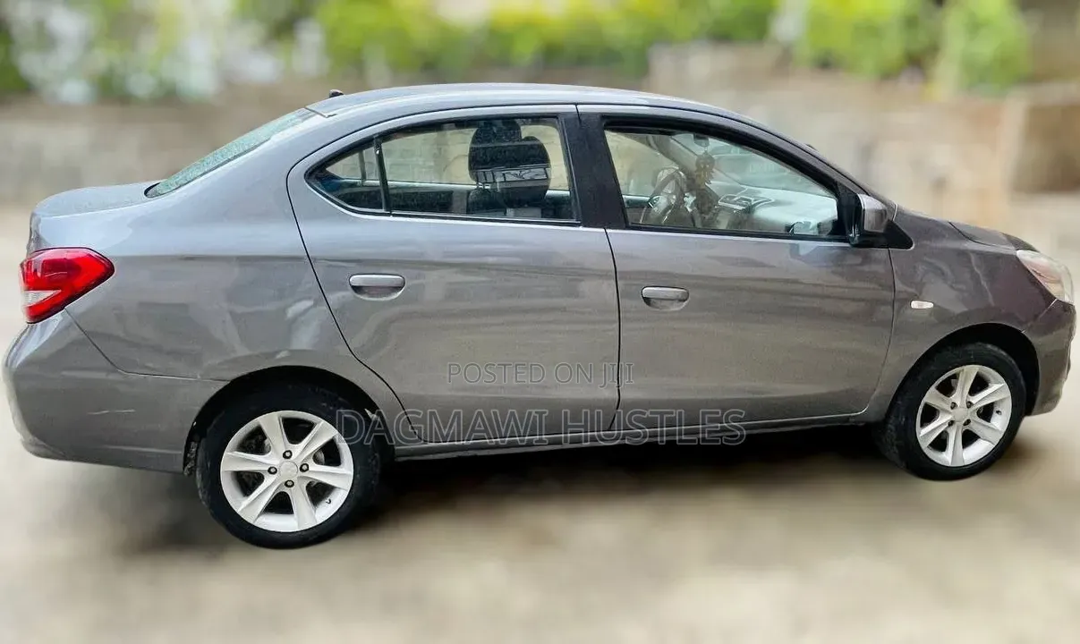 Mitsubishi Attrage 2020 Gray