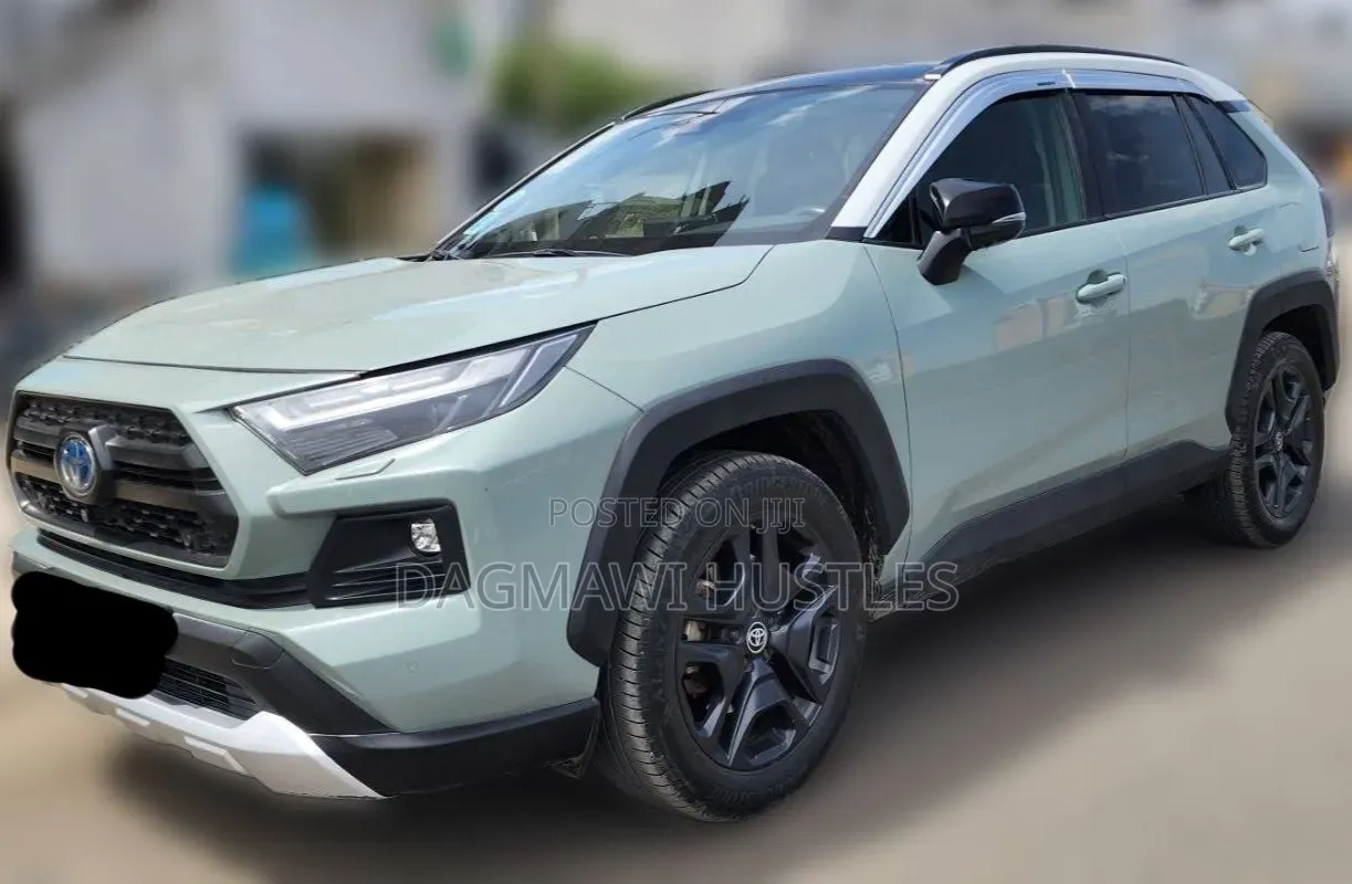 Toyota RAV4 Hybrid 2023 Green