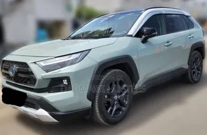 Toyota RAV4 Hybrid 2023 Green