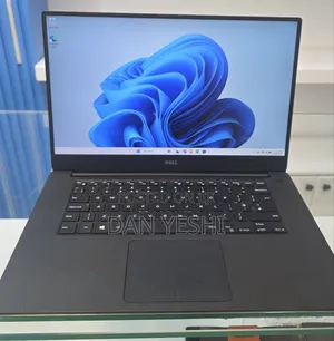 New Laptop Dell Precision 15 3520 16GB Intel Core i7 SSD 512GB