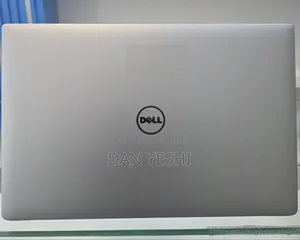 New Laptop Dell Precision 15 3520 16GB Intel Core i7 SSD 512GB