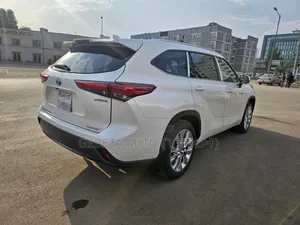 Toyota Highlander 2023