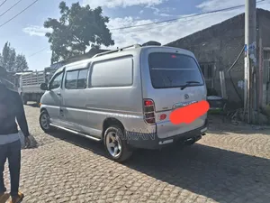 Toyota HiAce 2005 Silver