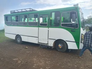 Isuzu NMR 2024 White