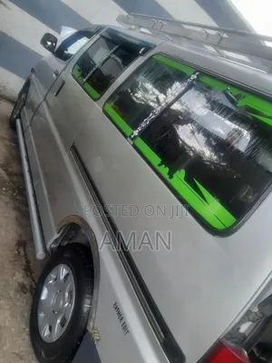 Toyota HiAce 2005 Silver