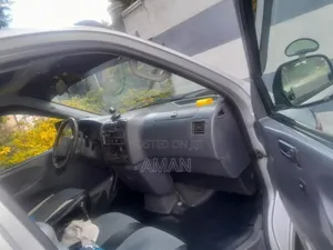 Toyota HiAce 2005 Silver