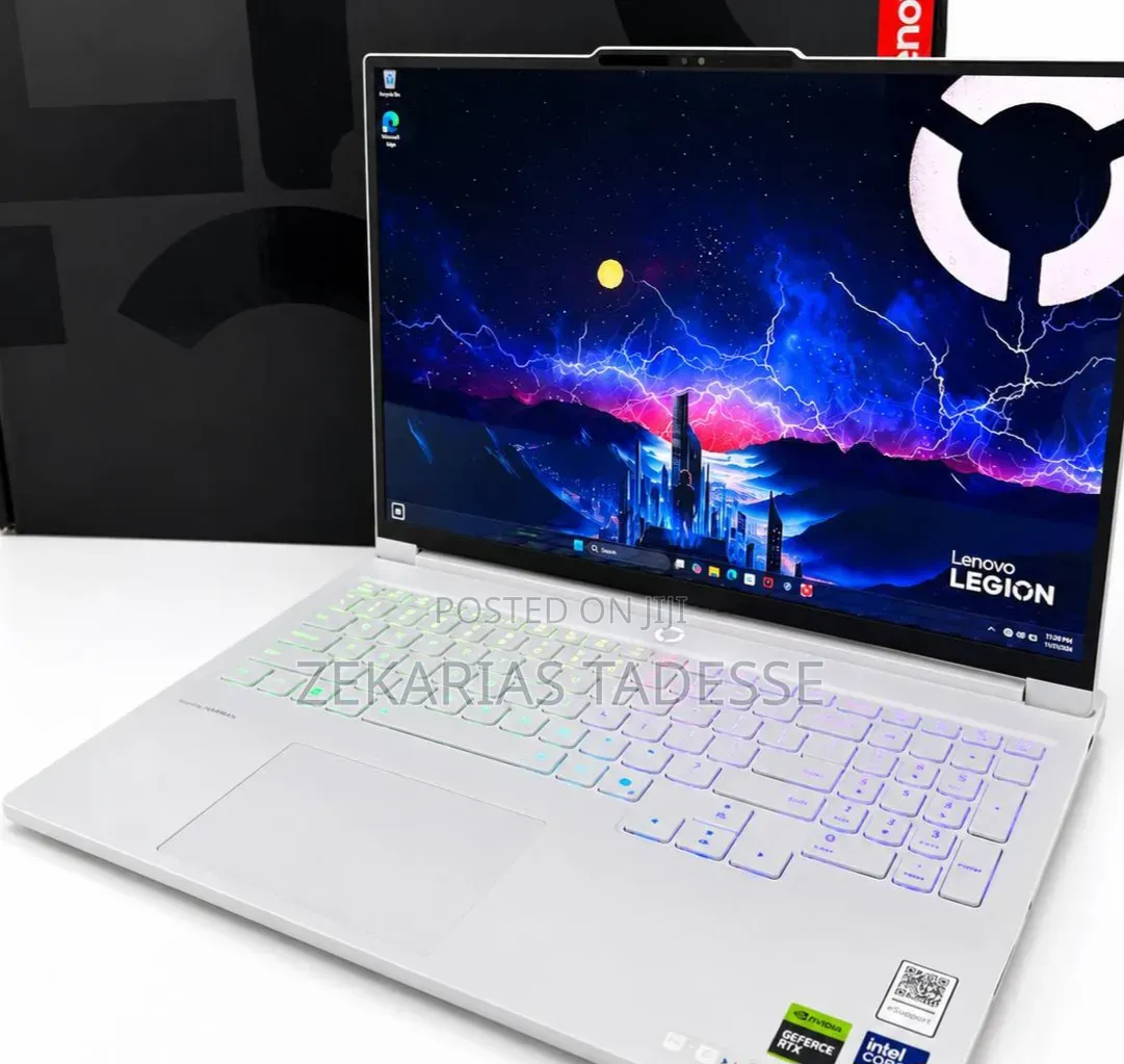 New Laptop Lenovo Legion Pro 7 32GB Intel Core Ultra 9 SSD 1T