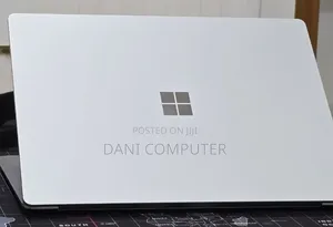 New Laptop Microsoft Surface 16GB Intel Core i7 SSD 512GB