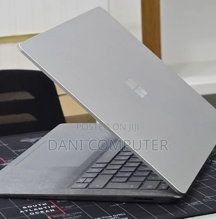 New Laptop Microsoft Surface 16GB Intel Core i7 SSD 512GB