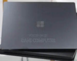 New Laptop Microsoft Surface 16GB Intel Core i7 SSD 512GB