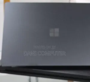 New Laptop Microsoft Surface 16GB Intel Core i7 SSD 512GB