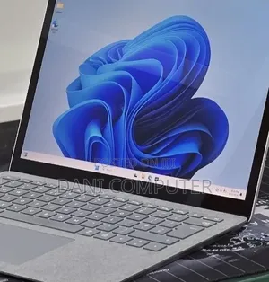 New Laptop Microsoft Surface 16GB Intel Core i5 SSD 512GB