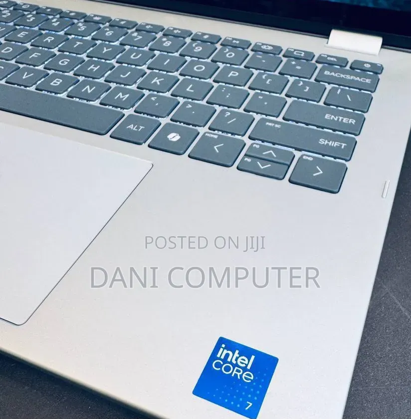 New Laptop HP OmniBook 5 14" 16GB Intel Core 7 SSD 512GB