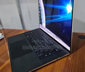 New Laptop Dell XPS 15 32GB Intel Core i7 SSD 512GB