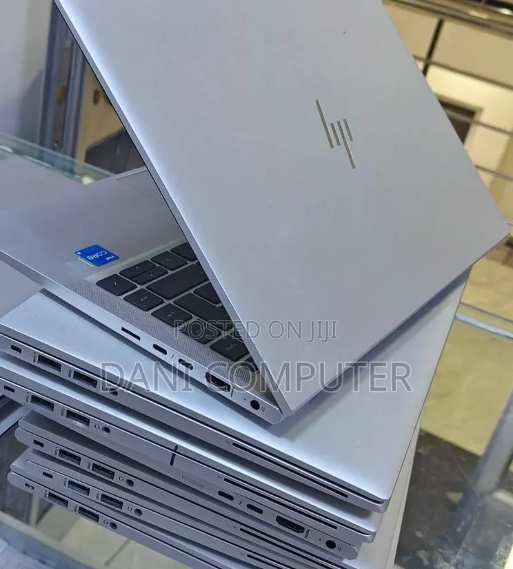 New Laptop HP EliteBook 830 G8 16GB Intel Core i5 SSD 512GB