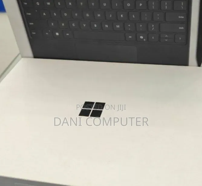 New Laptop Microsoft Surface 16GB SSD 512GB
