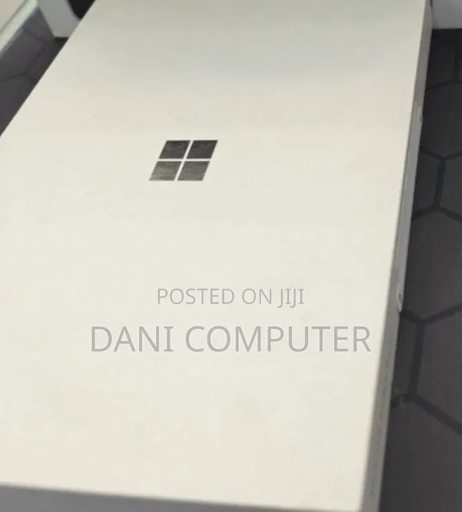 New Laptop Microsoft Surface 16GB SSD 512GB