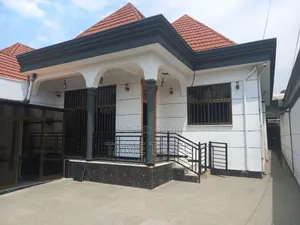 Furnished 3bdrm Villa in ሀያት, Bole for sale