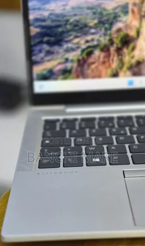 New Laptop HP EliteBook 840 G8 16GB Intel Core i5 SSD 512GB