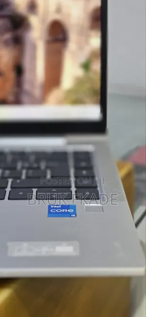 New Laptop HP EliteBook 840 G8 16GB Intel Core i5 SSD 512GB