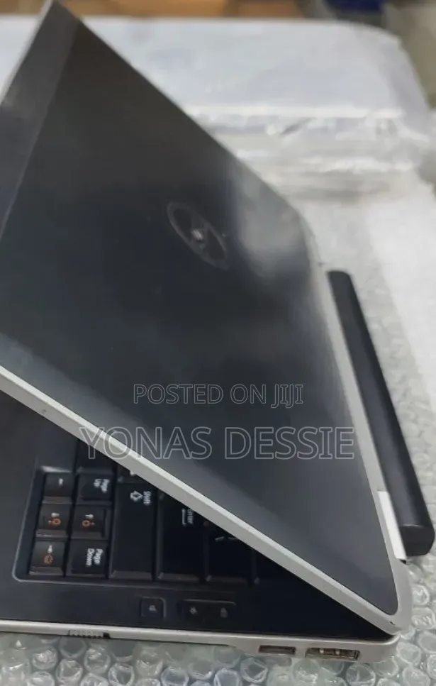 Laptop Dell Latitude E6330 4GB Intel Core i5 HDD 500GB