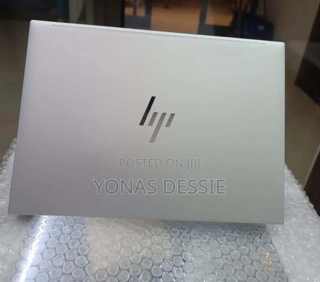 New Laptop HP EliteBook 830 G9 16GB Intel Core i5 SSD 512GB