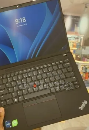 New Laptop Lenovo ThinkPad T14s G4 16GB Intel Core i7 SSD 1T