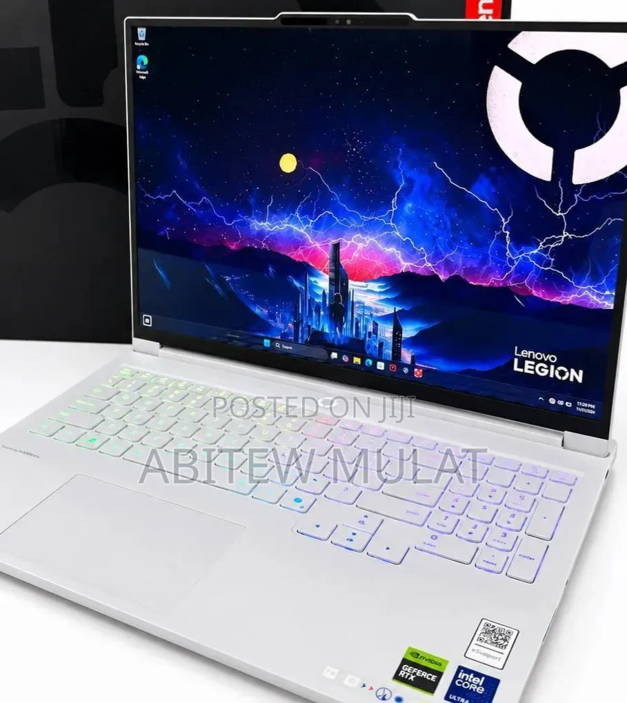 New Laptop Lenovo Legion Pro 7 32GB Intel Core Ultra 9 SSD 1T